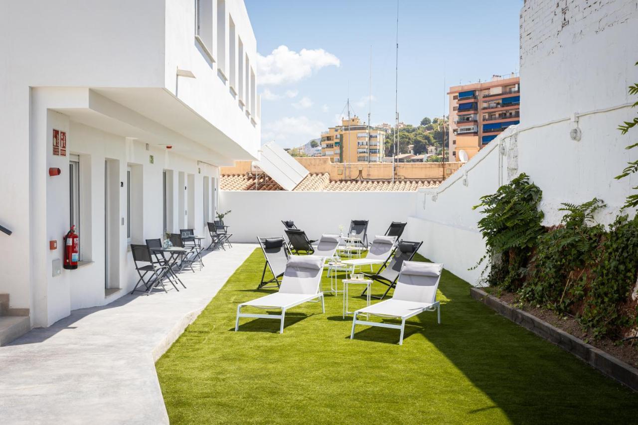 Apartamentos La Pelusa Málaga Esterno foto