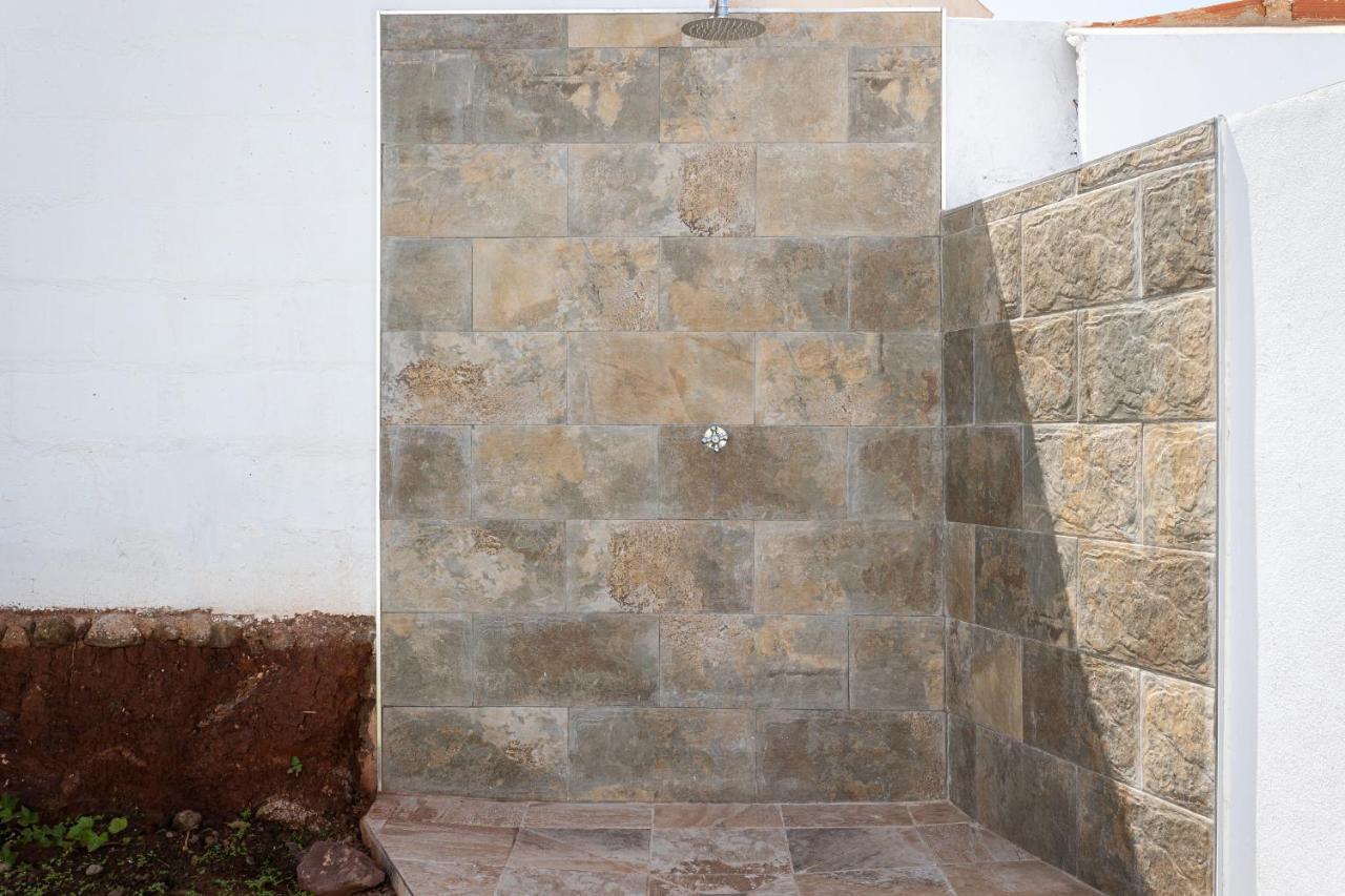Apartamentos La Pelusa Málaga Esterno foto