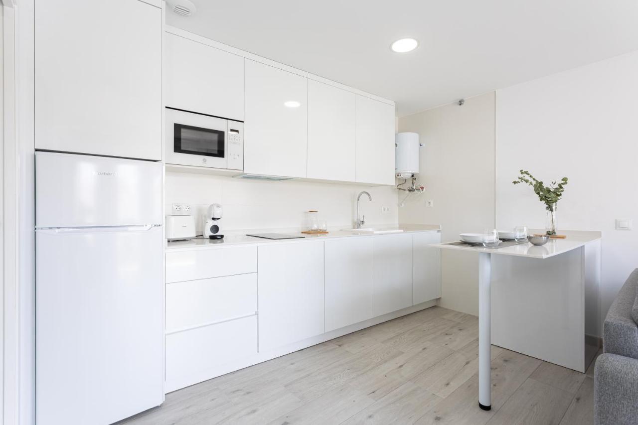 Apartamentos La Pelusa Málaga Esterno foto